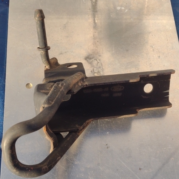 Ford Other - Ford Metal Bracket